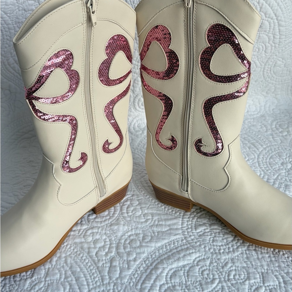 Cupcakes & Cashmere Kids Baysie Cream Cowboy Boots Pink Sequin Hearts Size 5 - Picture 3 of 11